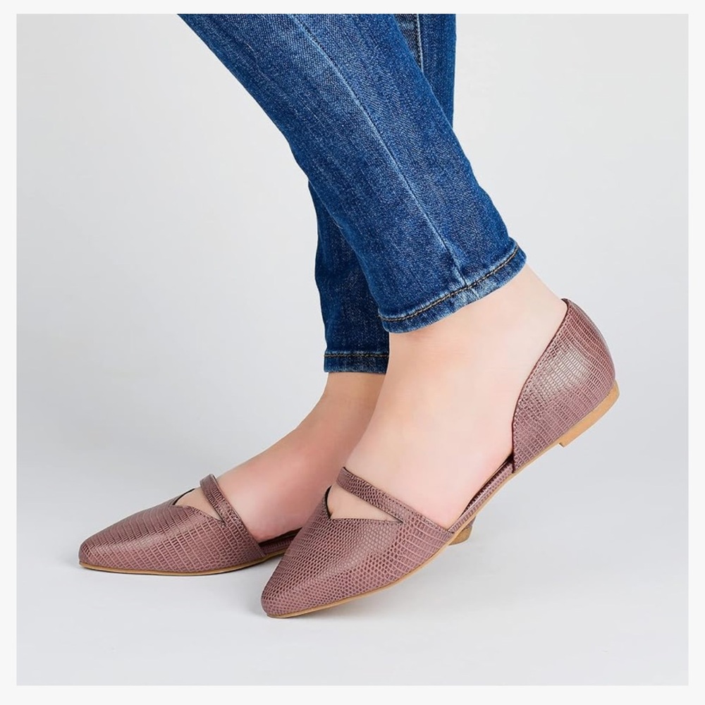 Journee Collection Mauve Textured Pointed Toe Flats